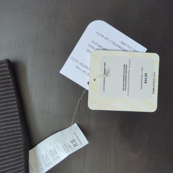 FABLETICS Sports Bra (Cloud Seamless Strappy Bra) - Picture 3 of 3